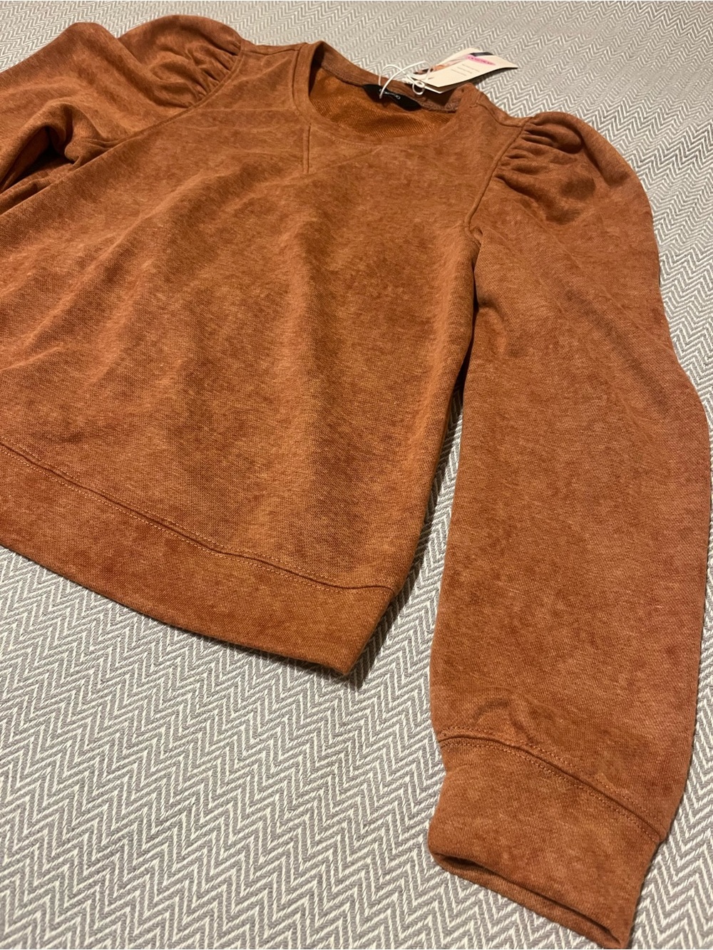 NWT! Dokotoo Puff-Sleeve Crewneck Top in Mineral Washed Copper Color. Small.